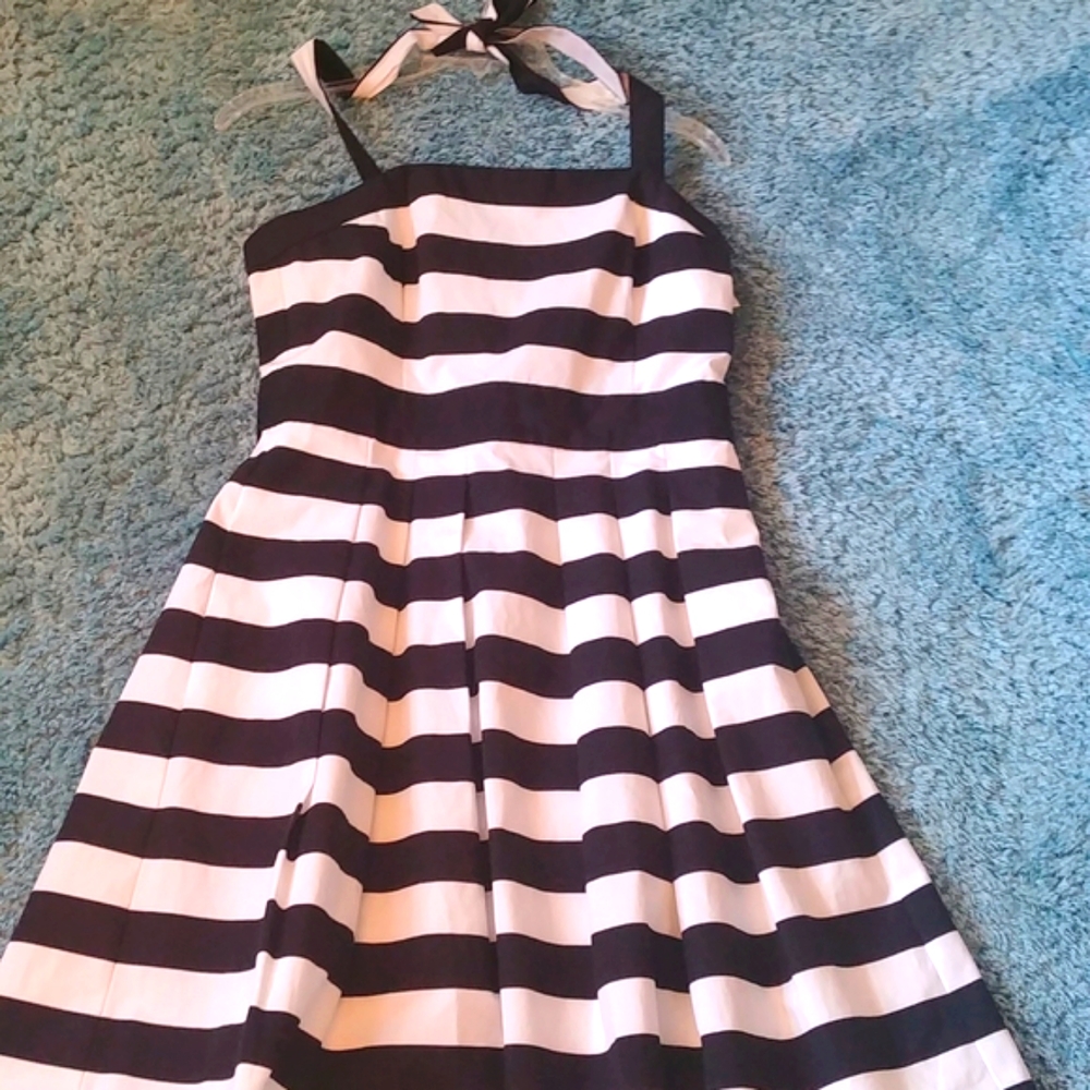 Wh House Bl M 👗 with removable straps